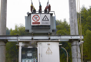 古時候行軍打戰(zhàn)時那些主帥總會說：知己知彼百戰(zhàn)不殆。其實這句話一直都是實用的，目前這個日益進步的社會更是要知己知彼的，就連企業(yè)生存也是要眼觀四面，耳聽八方的！那作為控制變壓器行業(yè)的我們來說，當(dāng)今變壓器行業(yè)現(xiàn)狀如何？我們又從哪里了解如今的現(xiàn)狀呢？旗正為你簡單分析七點：