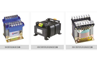 前面旗正電氣小編為大家總結(jié)了《控制變壓器容量規(guī)格》，今天我們?cè)賮?lái)為大家講講變壓器的規(guī)格型號(hào)，詳細(xì)內(nèi)容進(jìn)旗正電氣—控制變壓器生產(chǎn)廠家站點(diǎn)http://www.nhzzrp.cn/查看，總結(jié)讓你一目了然的。